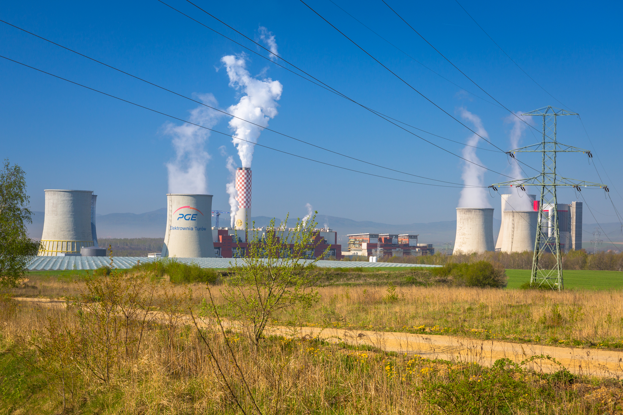 Historia kopalni i elektrowni Turów: rozwój, kontrowersje i wyzwania