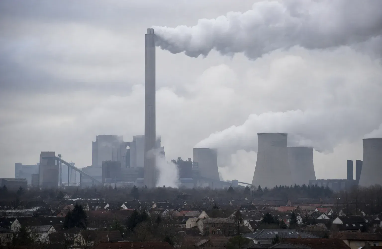 Koszty zewnętrzne energetyki węglowej: ukryta cena prądu